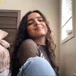 Meet your Posher, Isabella